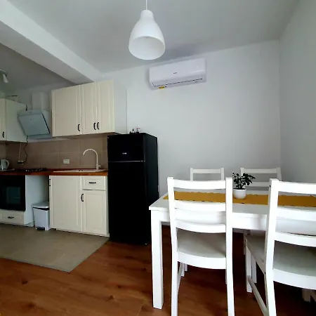 M&s * سفيتا نيدلجا