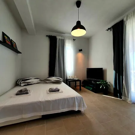 M&s * سفيتا نيدلجا