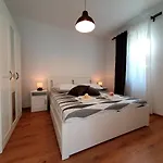 Apartment M&s
