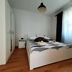 Apartment M&s *